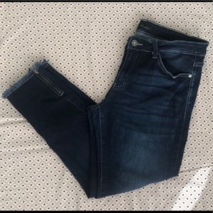 KanCan Jeans with Zipper Frayed Edge Like New